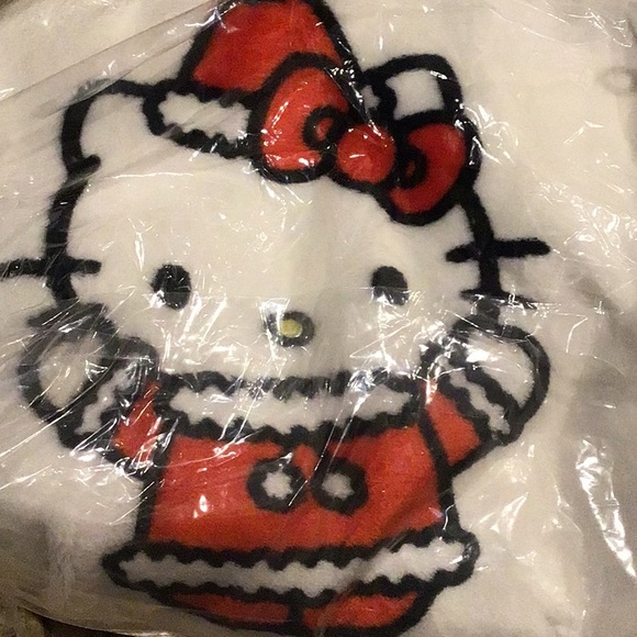 Hello Kitty plush throw fleece blanket size 50x70. Santa kitty + Christmas tree - Picture 2 of 3